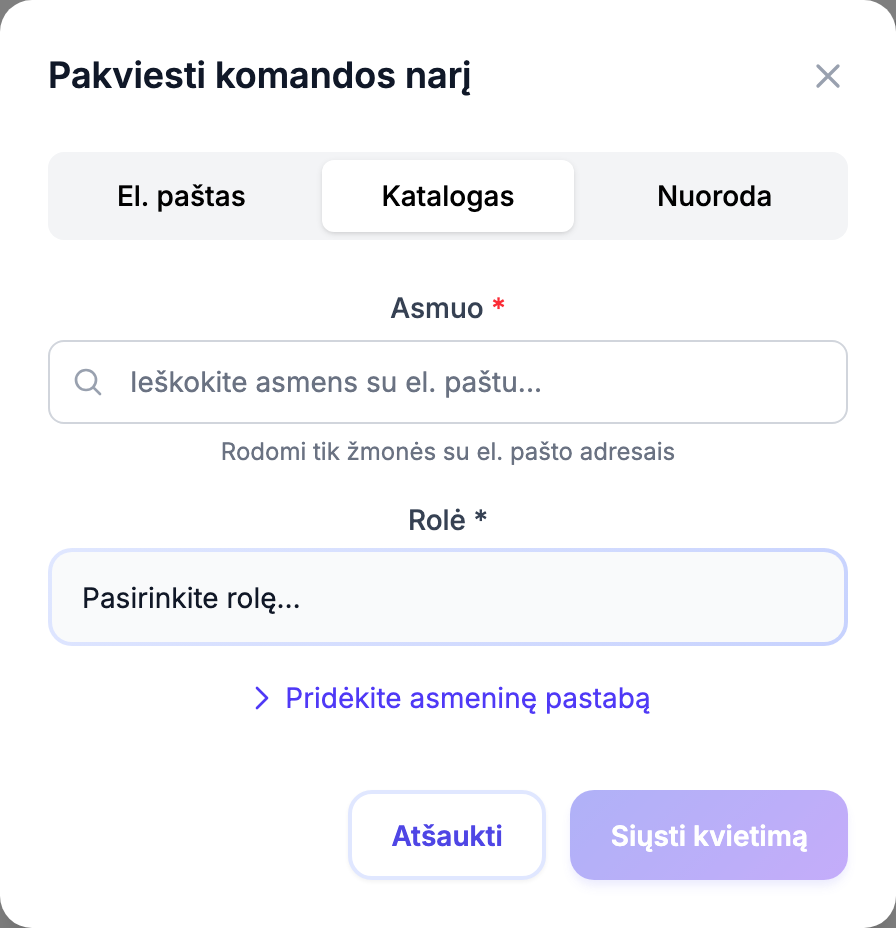 Skirtukas Katalogas su asmens paieškos lauku ir rolės išskleidžiamuoju sąrašu