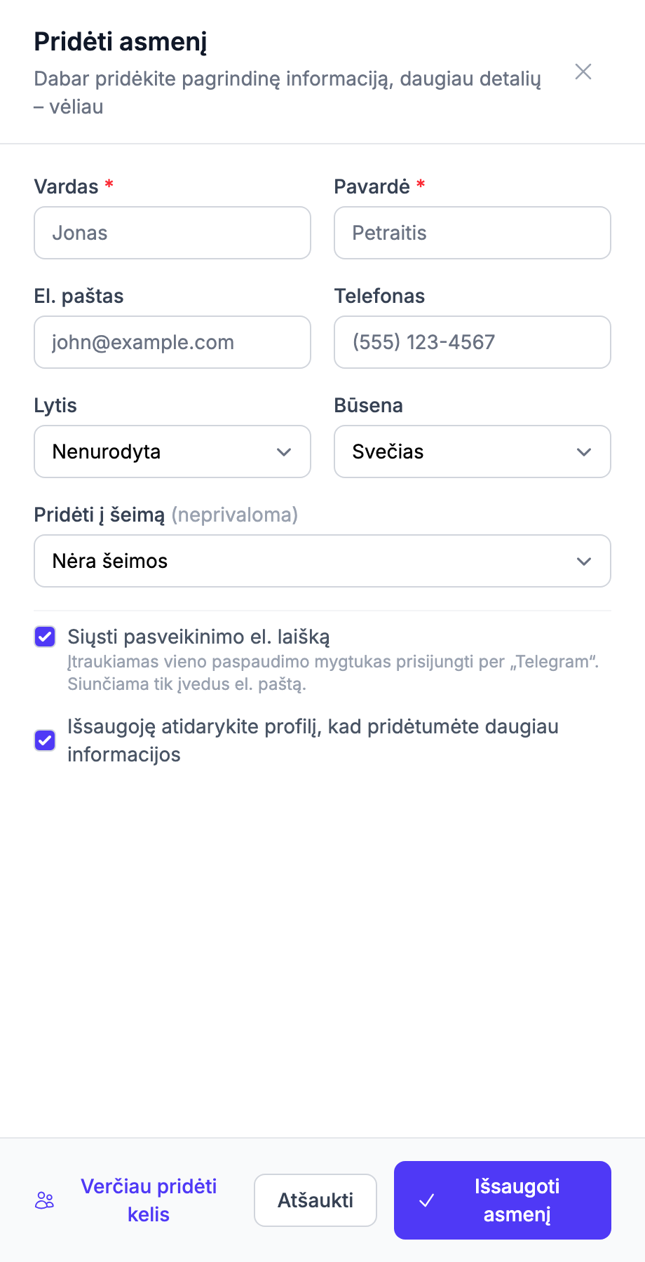 Dialogo langas Pridėti asmenį su vardo, pavardės, el. pašto, telefono, lyties, statuso ir šeimos laukais bei žymimuoju langeliu „Atidaryti profilį po išsaugojimo"